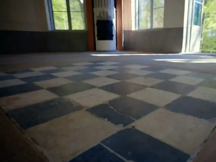 Det schackrutiga golvet